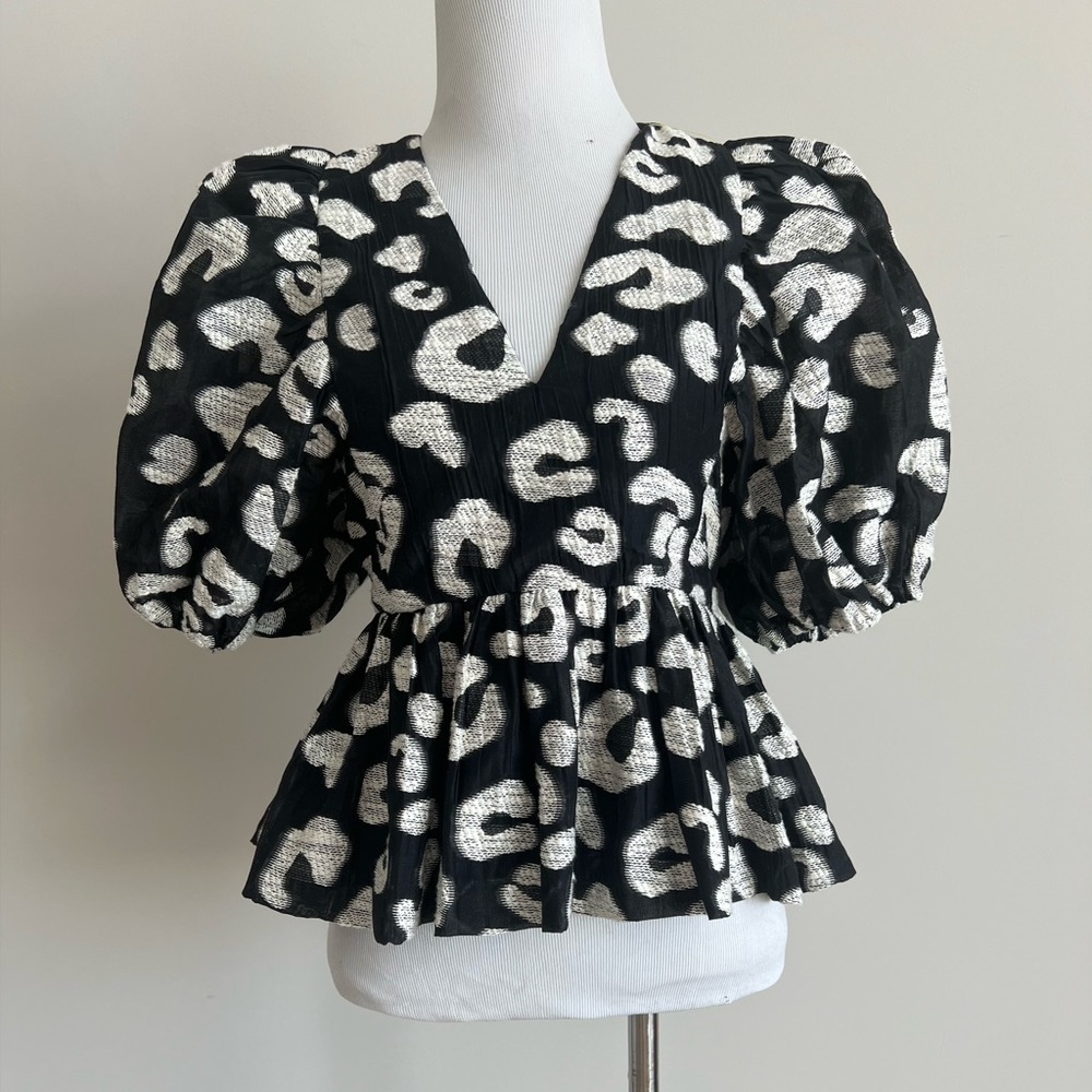 Hunter Bell New York Leighton puff shoulder top in a Size 2